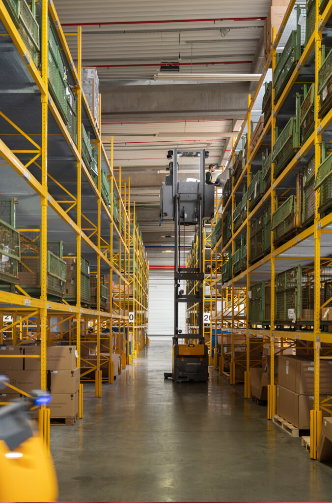 Les plateformes logistiques de Mercedes-Benz